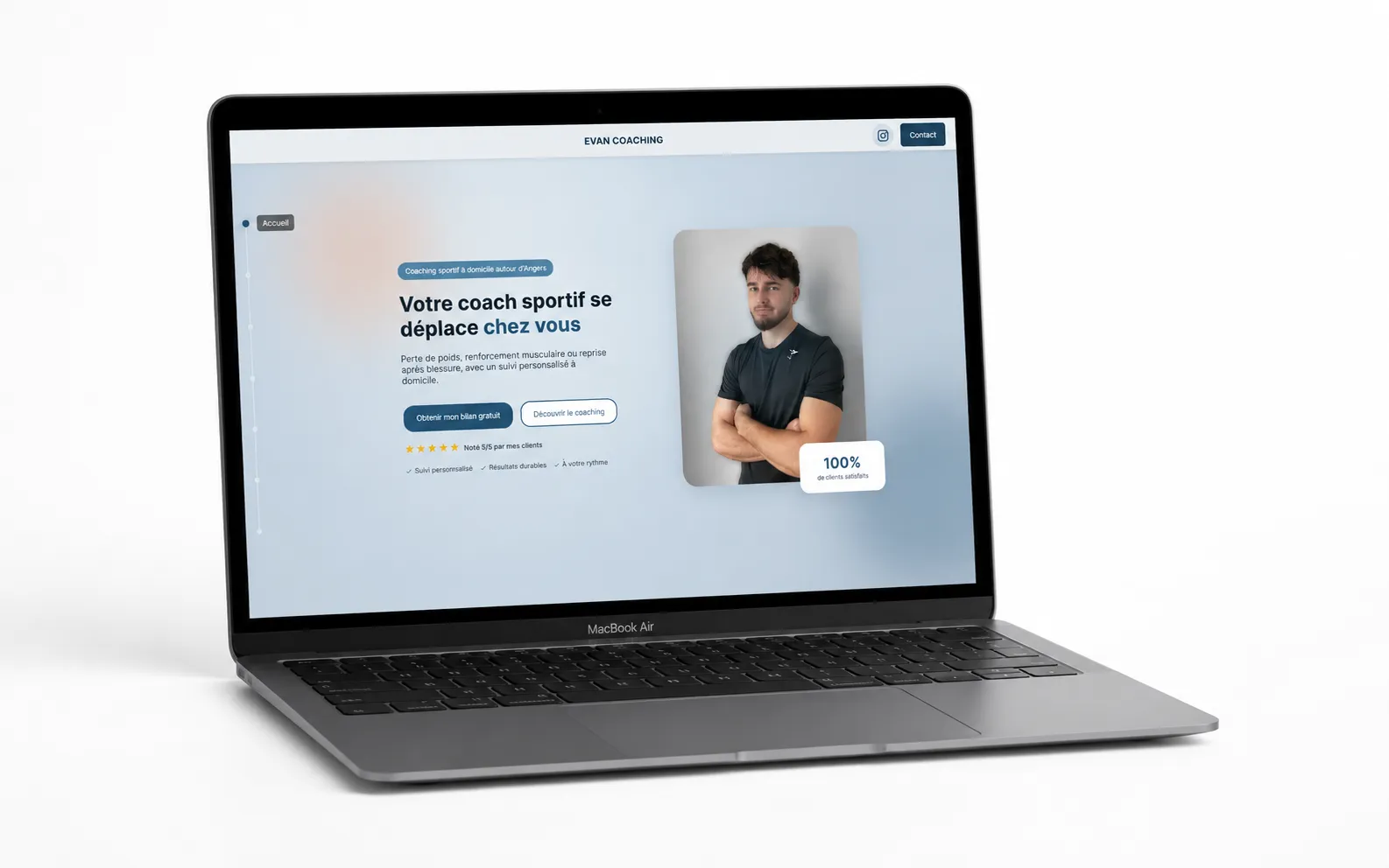 Mockup d'un site sur mesure réalisé par KANO à Angers — exemple d'alternative aux templates Wix ou WordPress